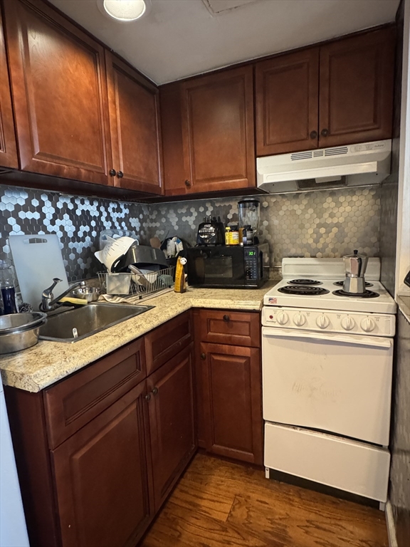 70 Southbridge St # 915