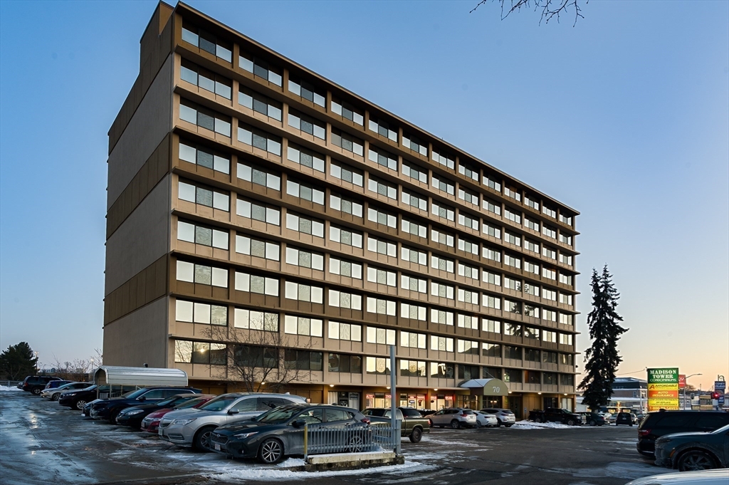 70 Southbridge St # 915