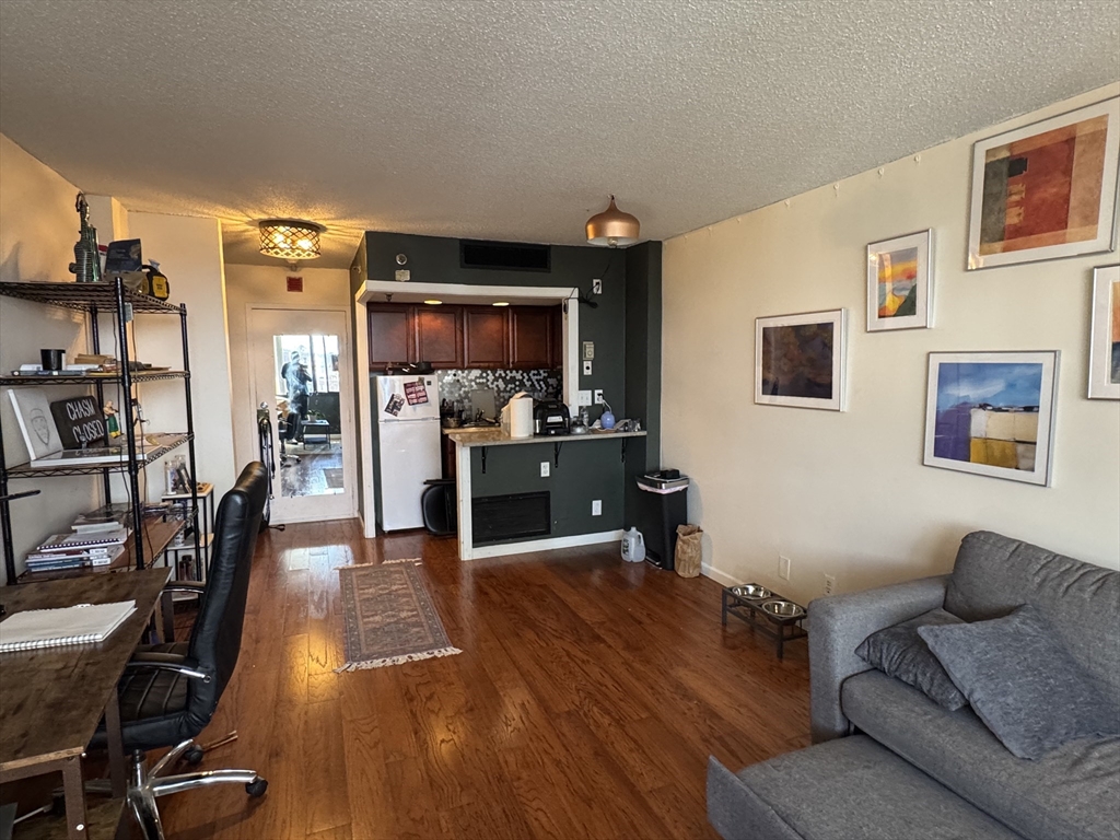 70 Southbridge St # 915