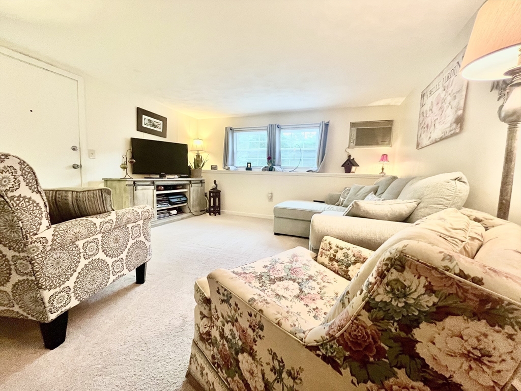61 Federal Hill Rd # 61, Auburn Unit: 61