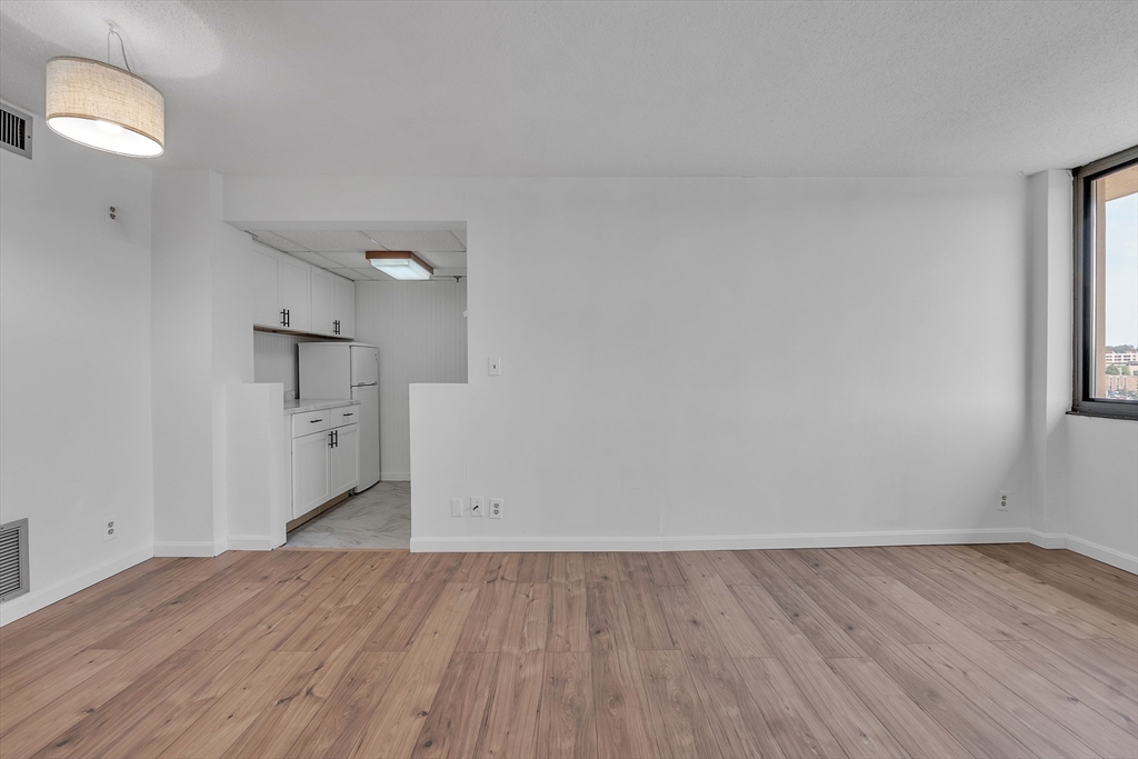70 Southbridge Street # 602