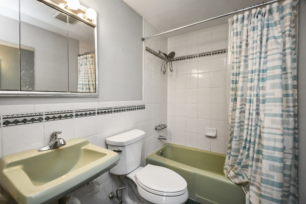 325 Ashland Ave # 5