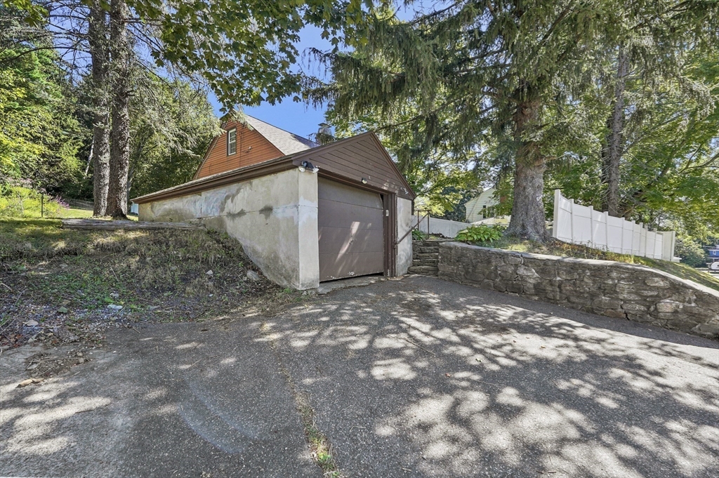 1337 Pleasant St, Worcester