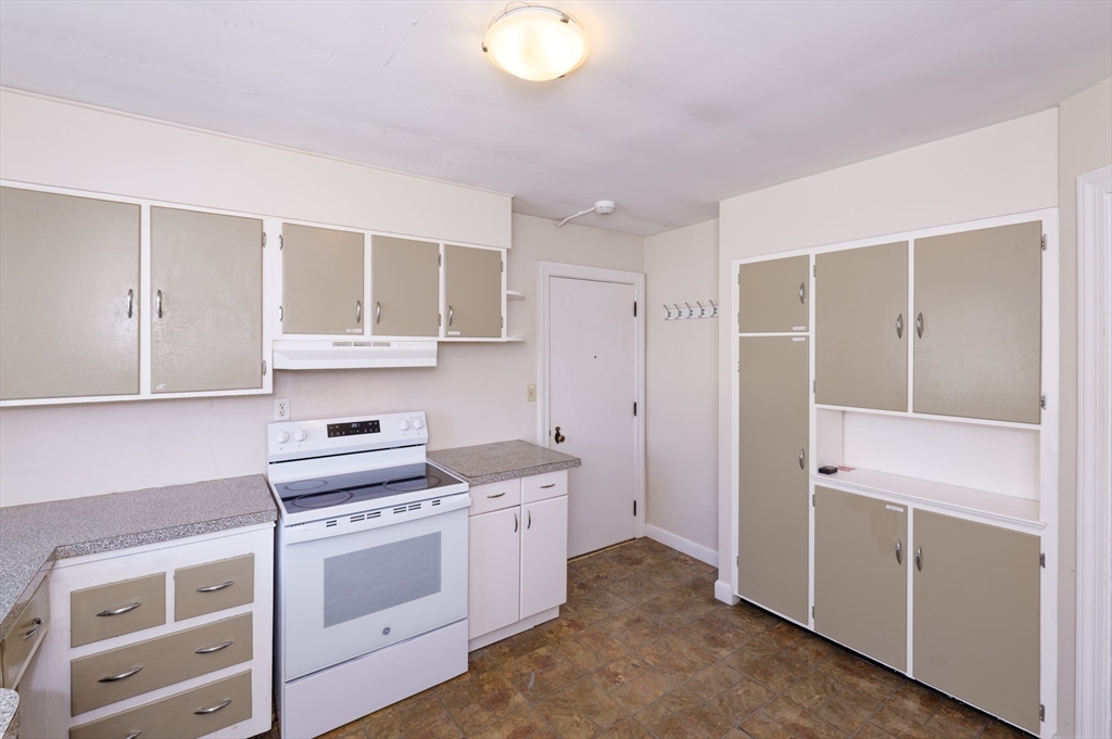 20 Ashland St # 3L