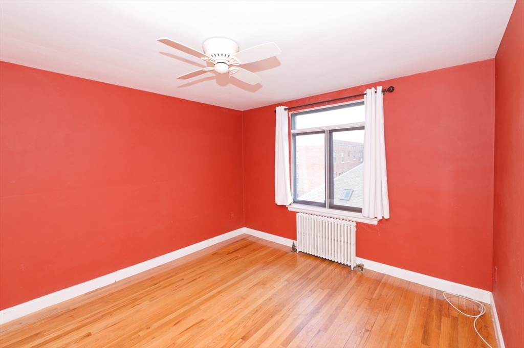 20 Ashland St # 3L