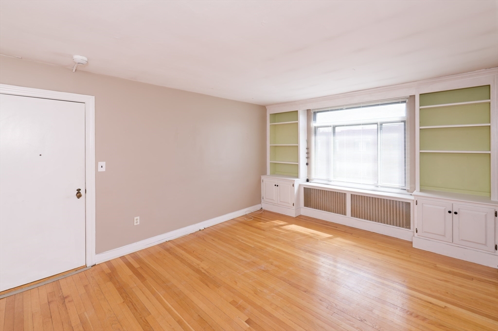 20 Ashland St # 3L