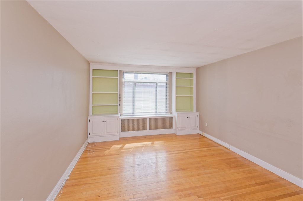 20 Ashland St # 3L