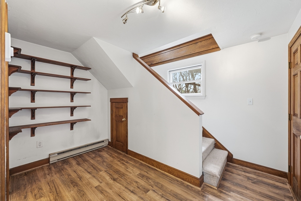 21 Janet Cir
