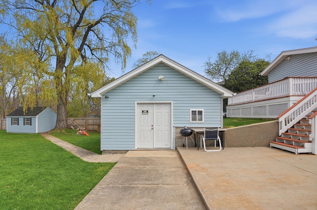48 Forest Avenue