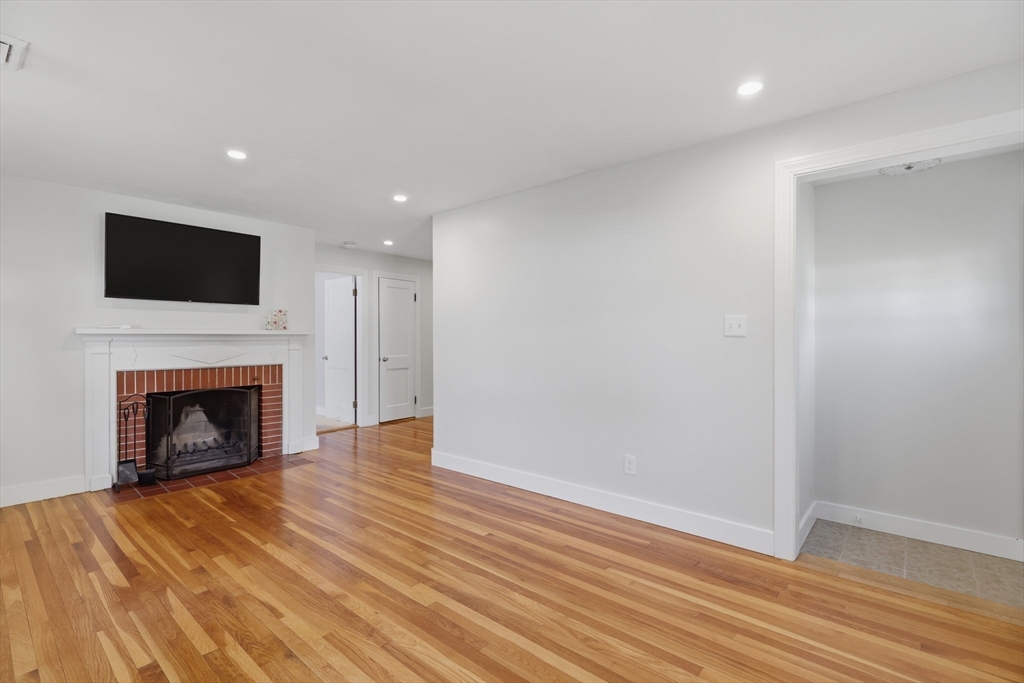 109 South Flagg Street