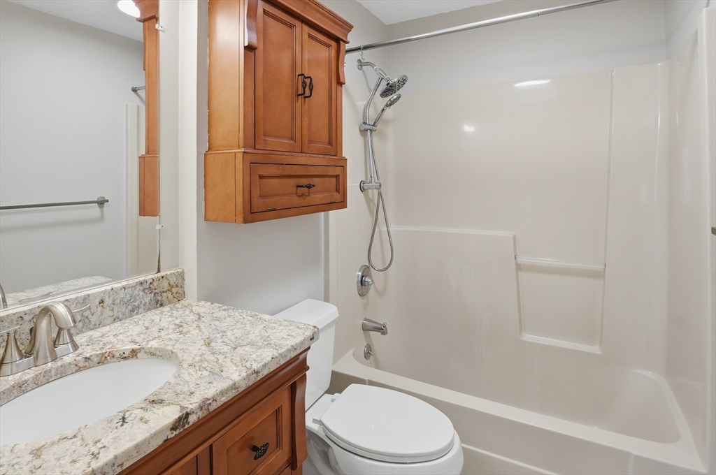 51 Alvarado Ave # 204