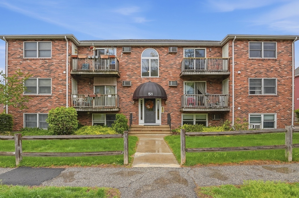 51 Alvarado Ave # 204