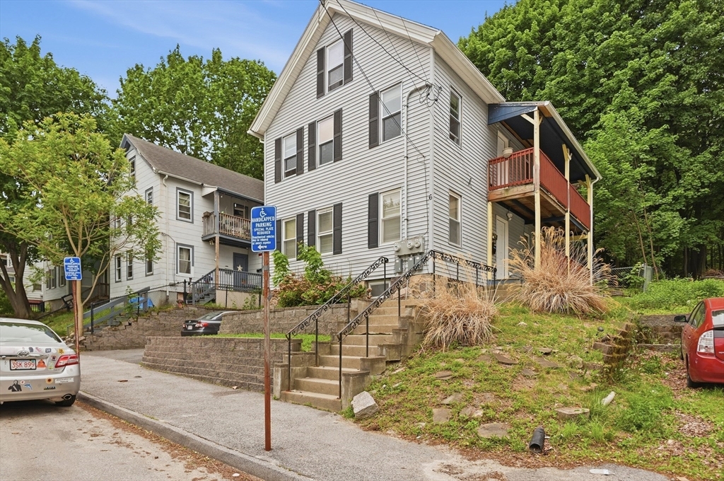 6 Oswald St # 1