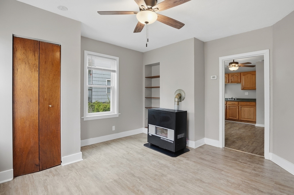 6 Oswald St # 1