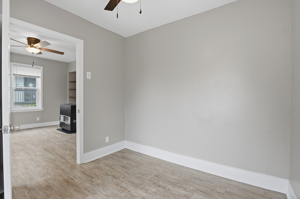6 Oswald St # 1
