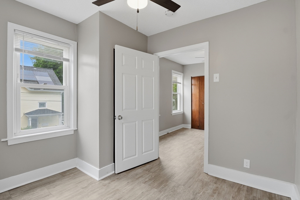 6 Oswald St # 1