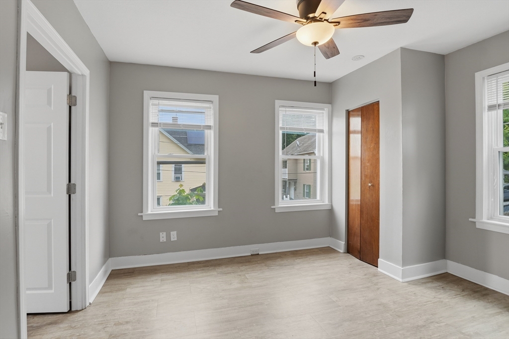 6 Oswald St # 1