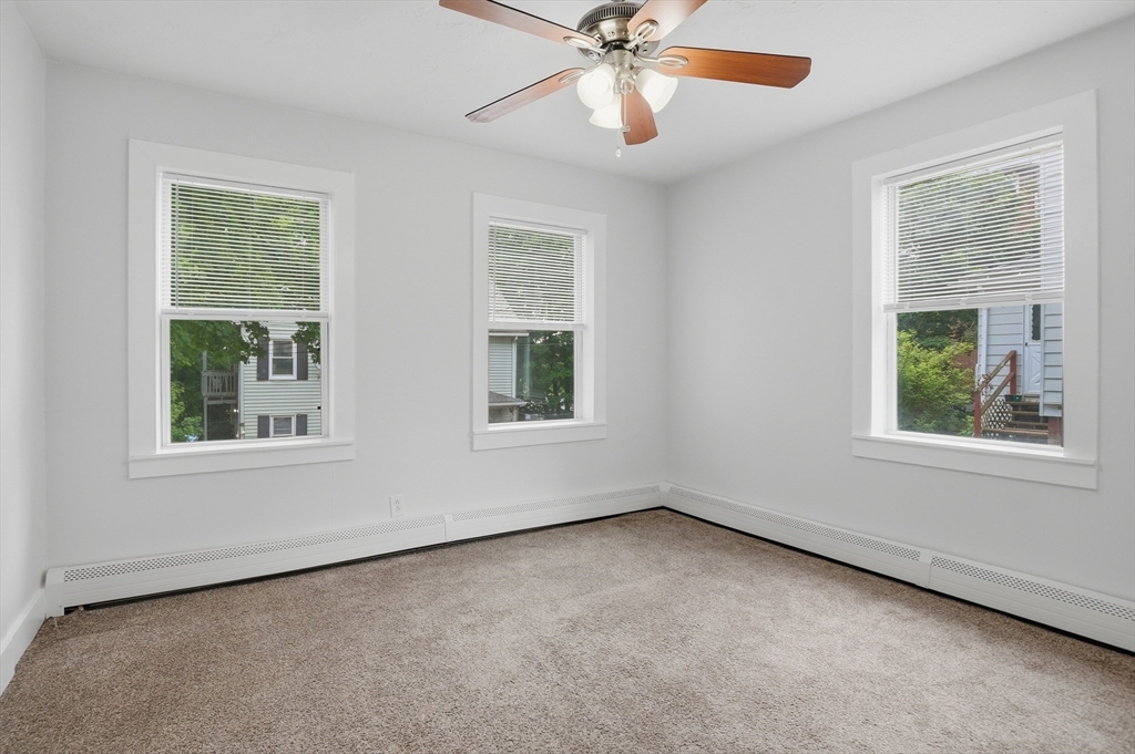 10 Oswald St # 1