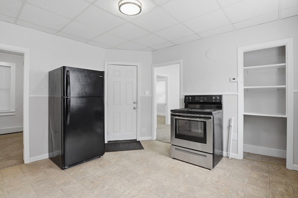10 Oswald St # 1