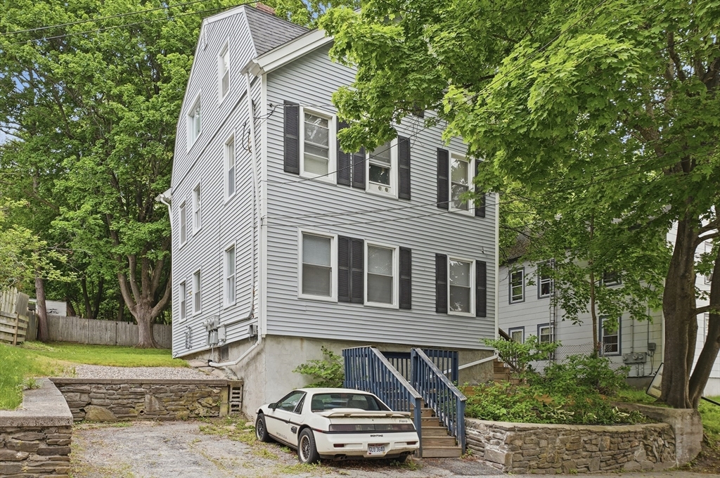 10 Oswald St # 1