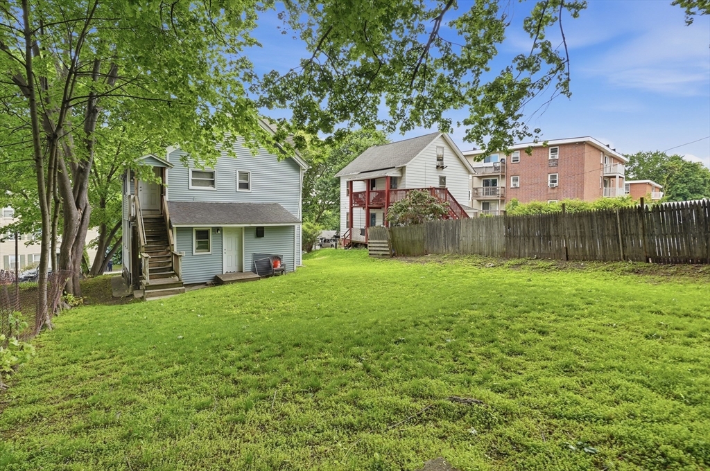 10 Oswald St # 1