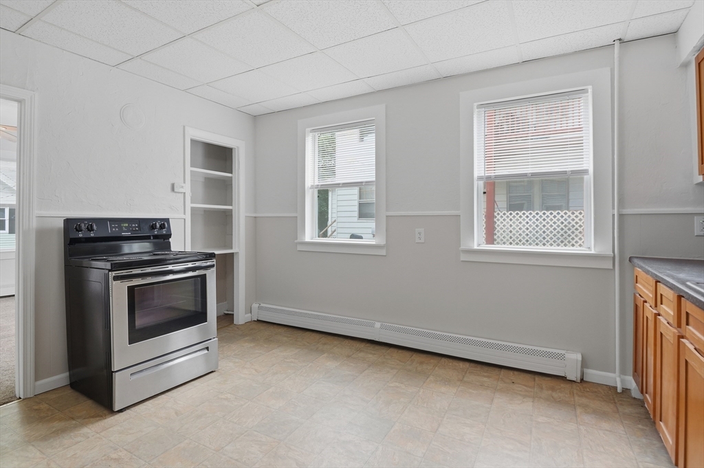 10 Oswald St # 1