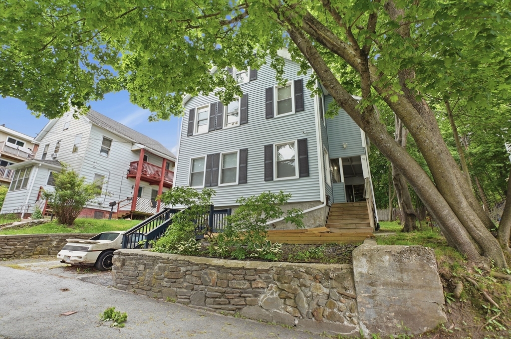 10 Oswald St # 1