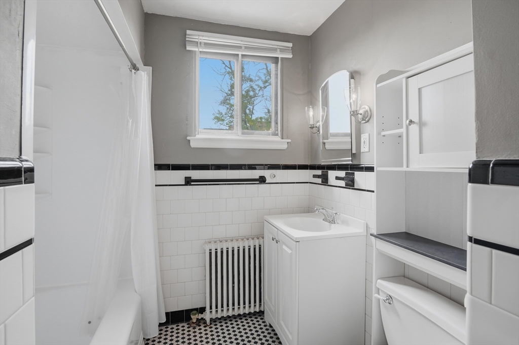 20 Ashland St # 3L