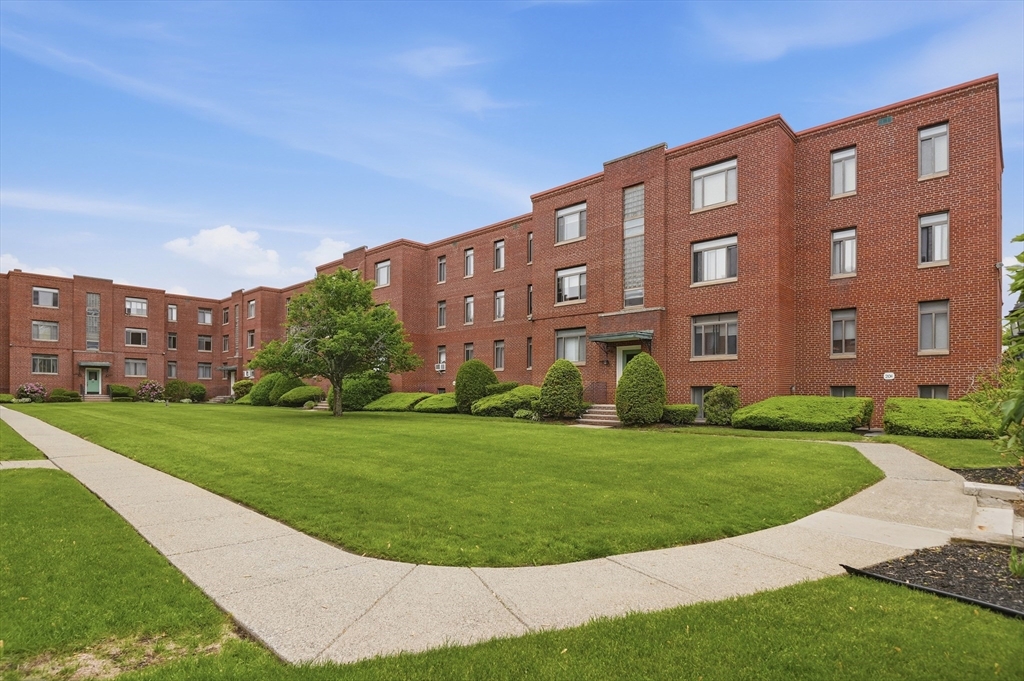 20 Ashland St # 3L