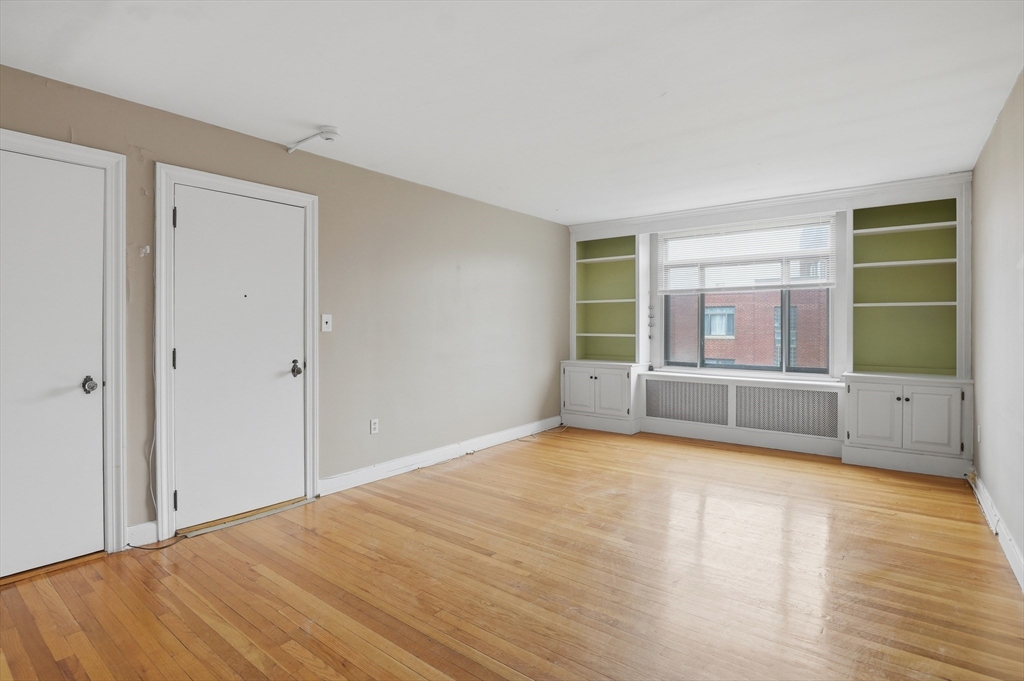 20 Ashland St # 3L
