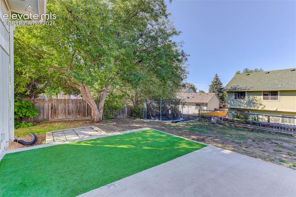 4916 Horseshoe Bend Street