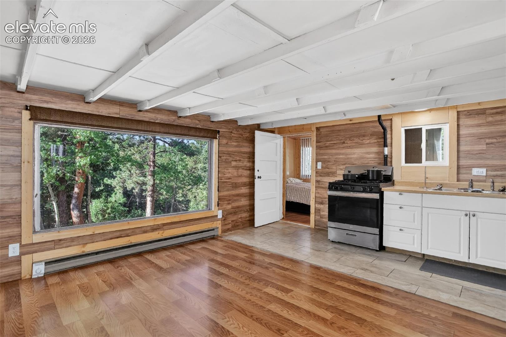 4 Honeysuckle Road