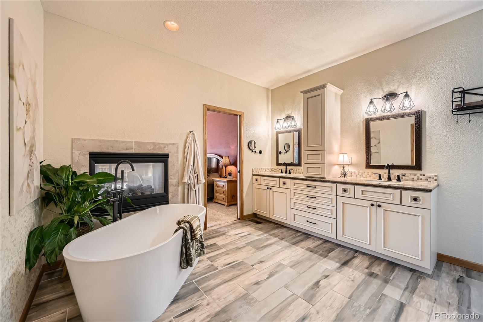 19375 Sherwood Trail