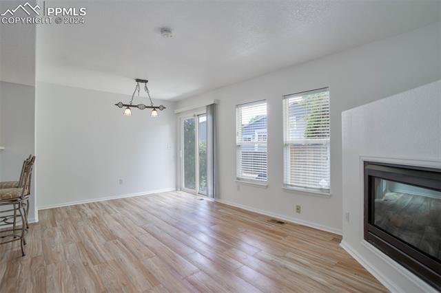 5559 Sunshade Point