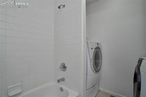 5559 Sunshade Point
