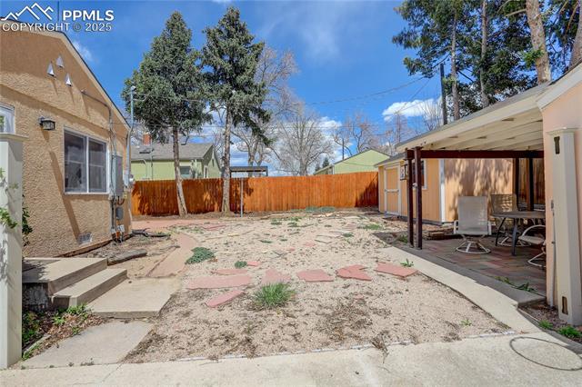 725 N Logan Avenue