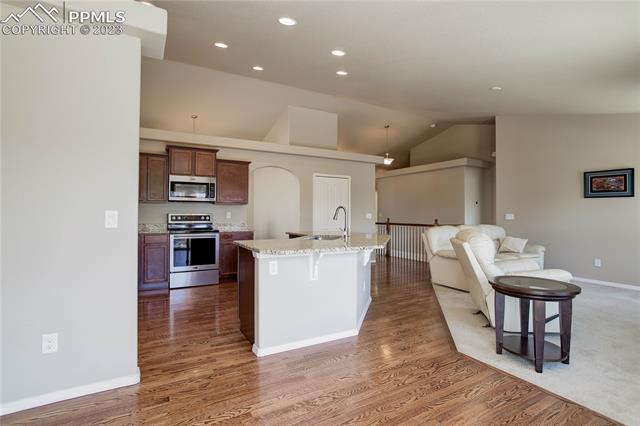 1108 Night Blue Circle