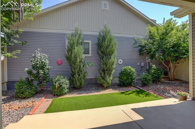 6717 Golden Briar Lane