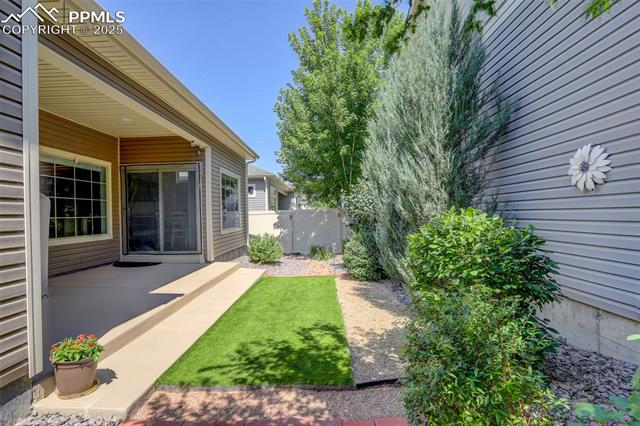 6717 Golden Briar Lane
