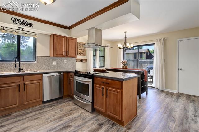 4624 Winewood Village Drive
