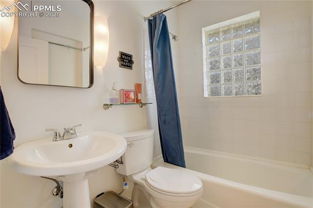 1866 S Pennsylvania Street