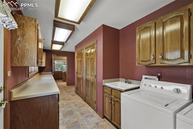 135 Desert Inn Way