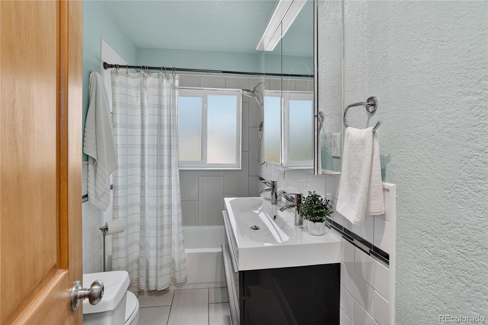 1481 Ash Street Unit: 3