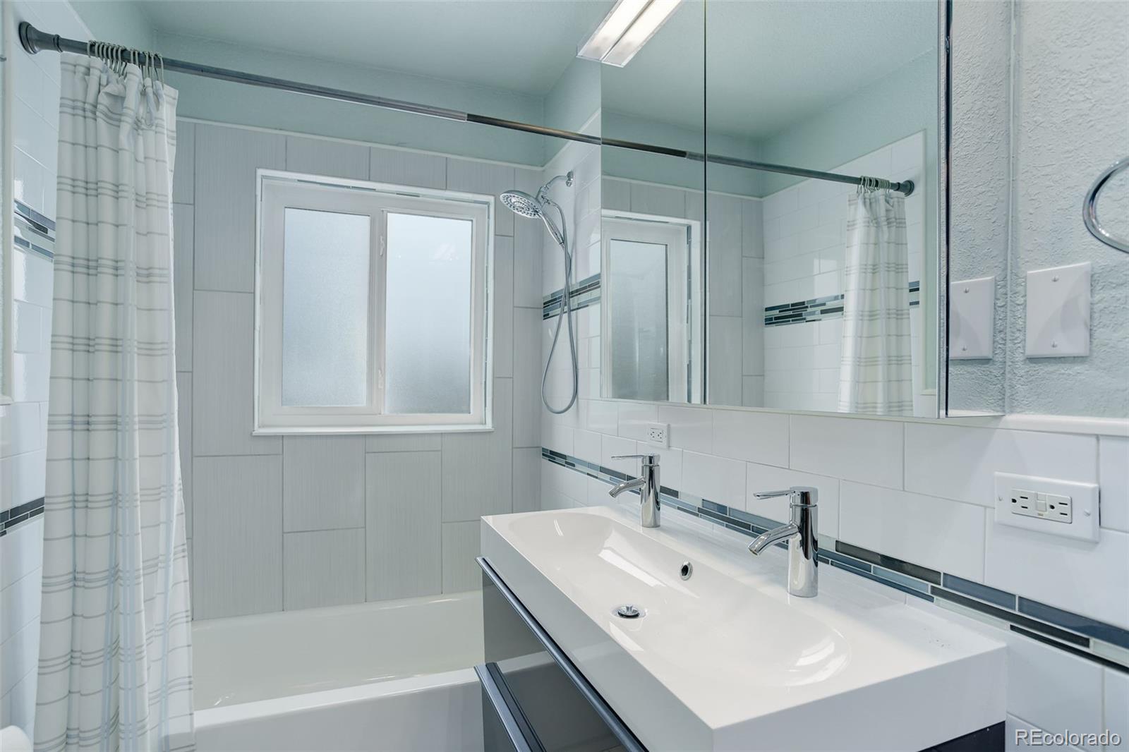 1481 Ash Street Unit: 3