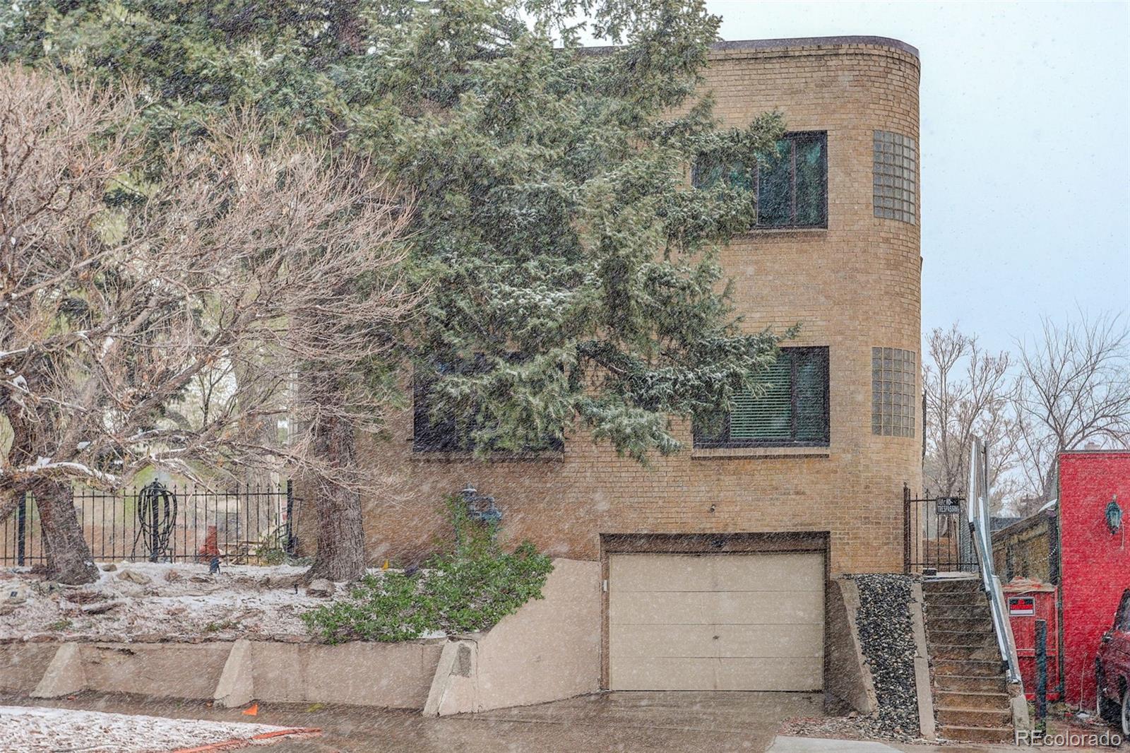 1481 Ash Street Unit: 3