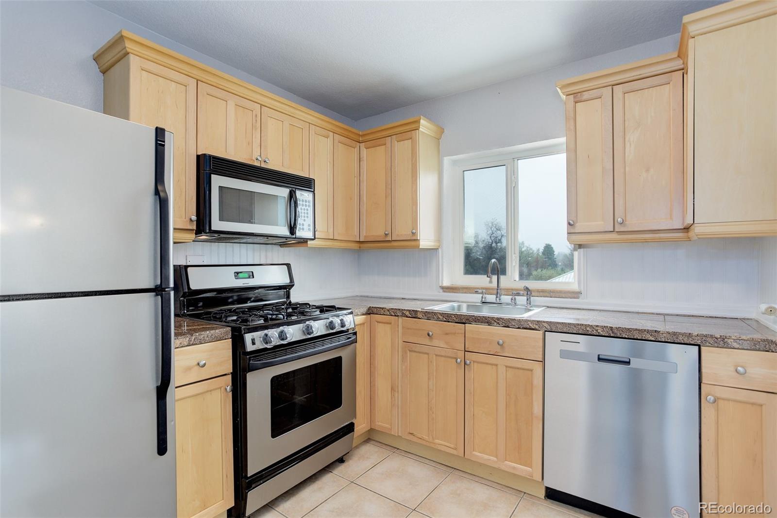 1481 Ash Street Unit: 3