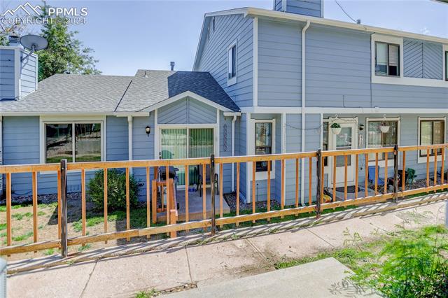 2732 Hearthwood Lane
