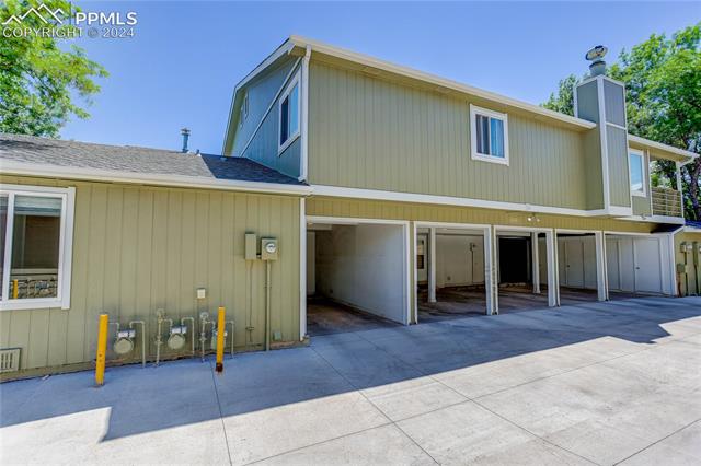 2732 Hearthwood Lane