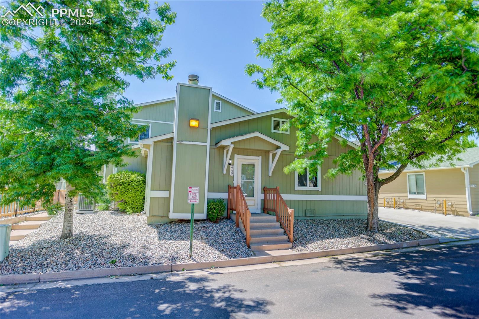 2732 Hearthwood Lane