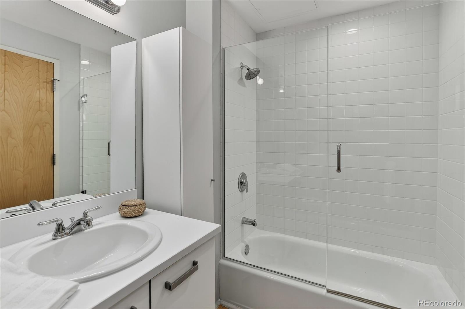 3100 Huron Street Unit: 4N